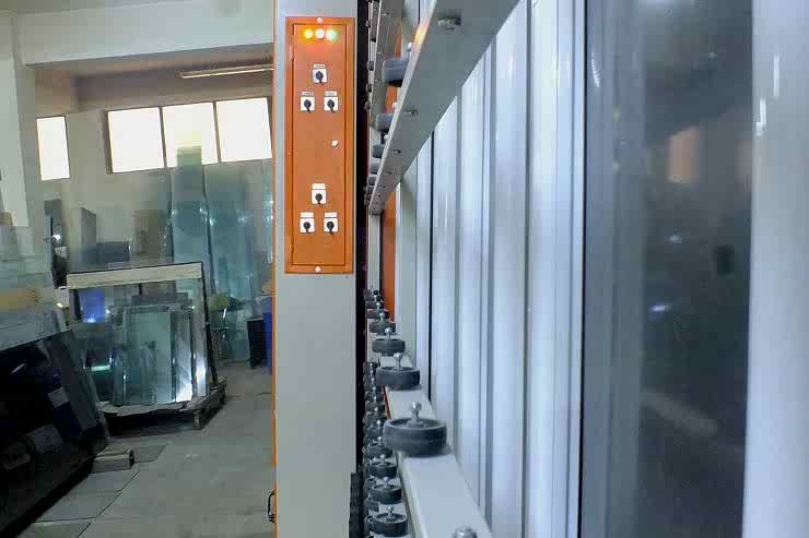 Isıcam Yıkama Makiesi