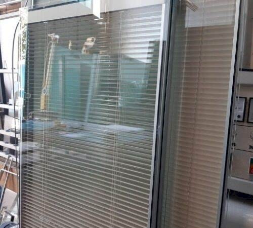 jaluzili cam (2) jaluzili cam (2)